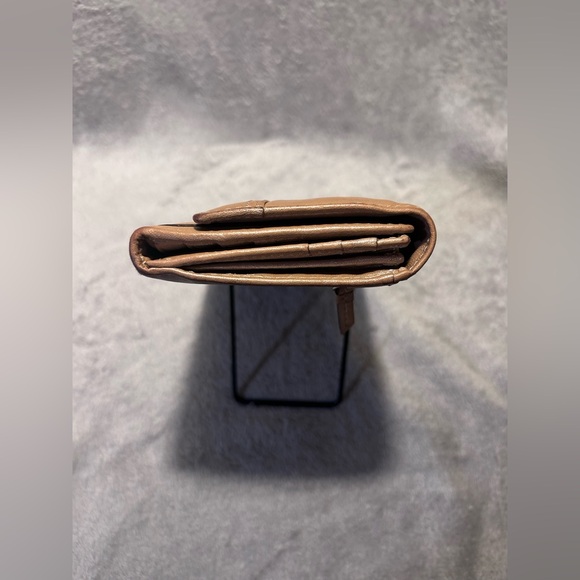 Vtg. Coach Leather Pleated Wallet - Picture 7 of 13